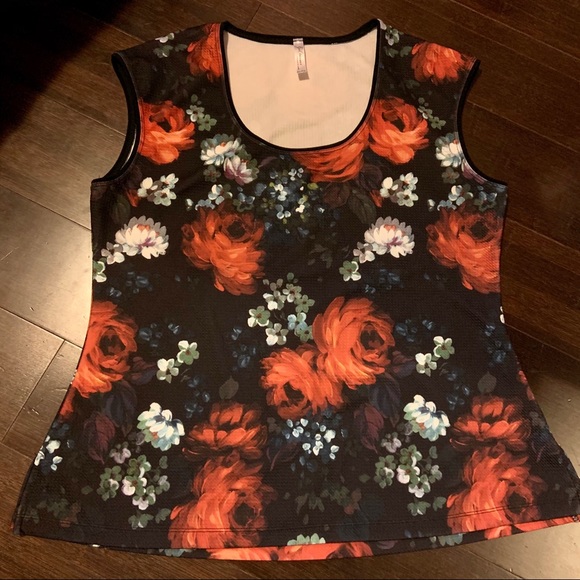 Floral print top - Picture 1 of 2